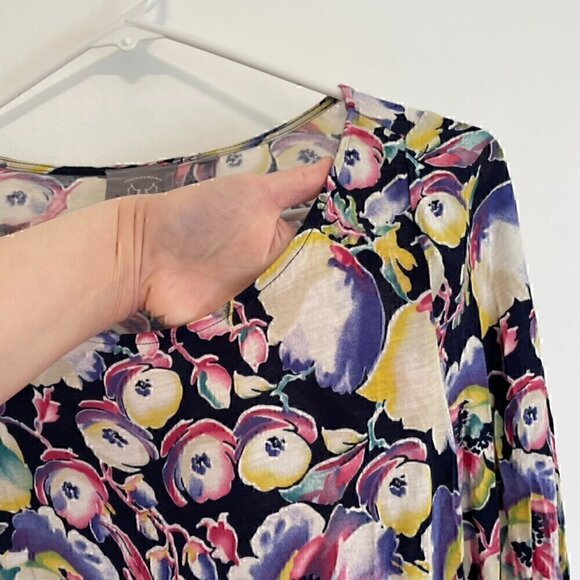 VANESSA VIRGINIA Luxe Blossoms Tee Navy Multi Floral Tie Knot 3/4 Sleeve Blouse - Picture 6 of 13